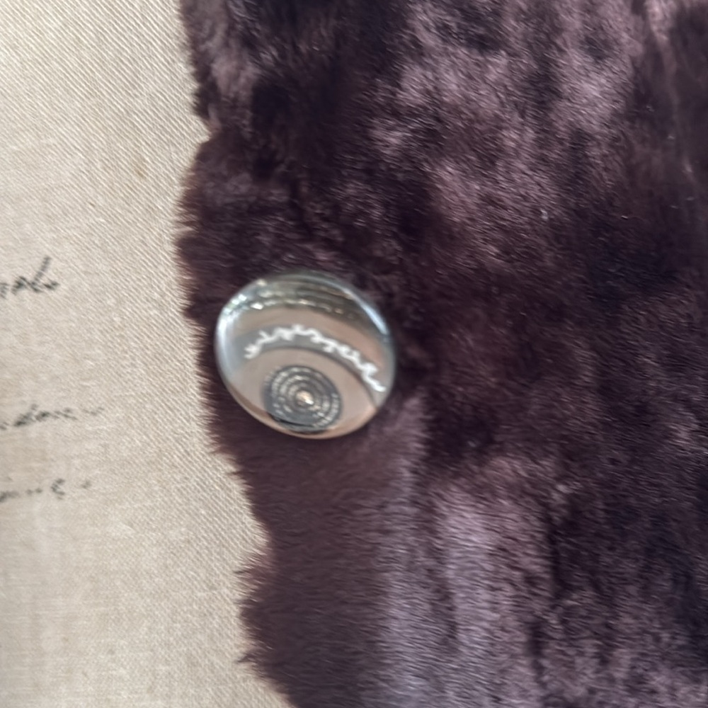 Fur full length, brown, interesting buttons, hooded, leather detail - Picture 3 of 5